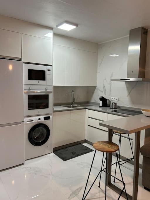 Moderno Apartamento Cerca Al Mar Tías Exterior foto